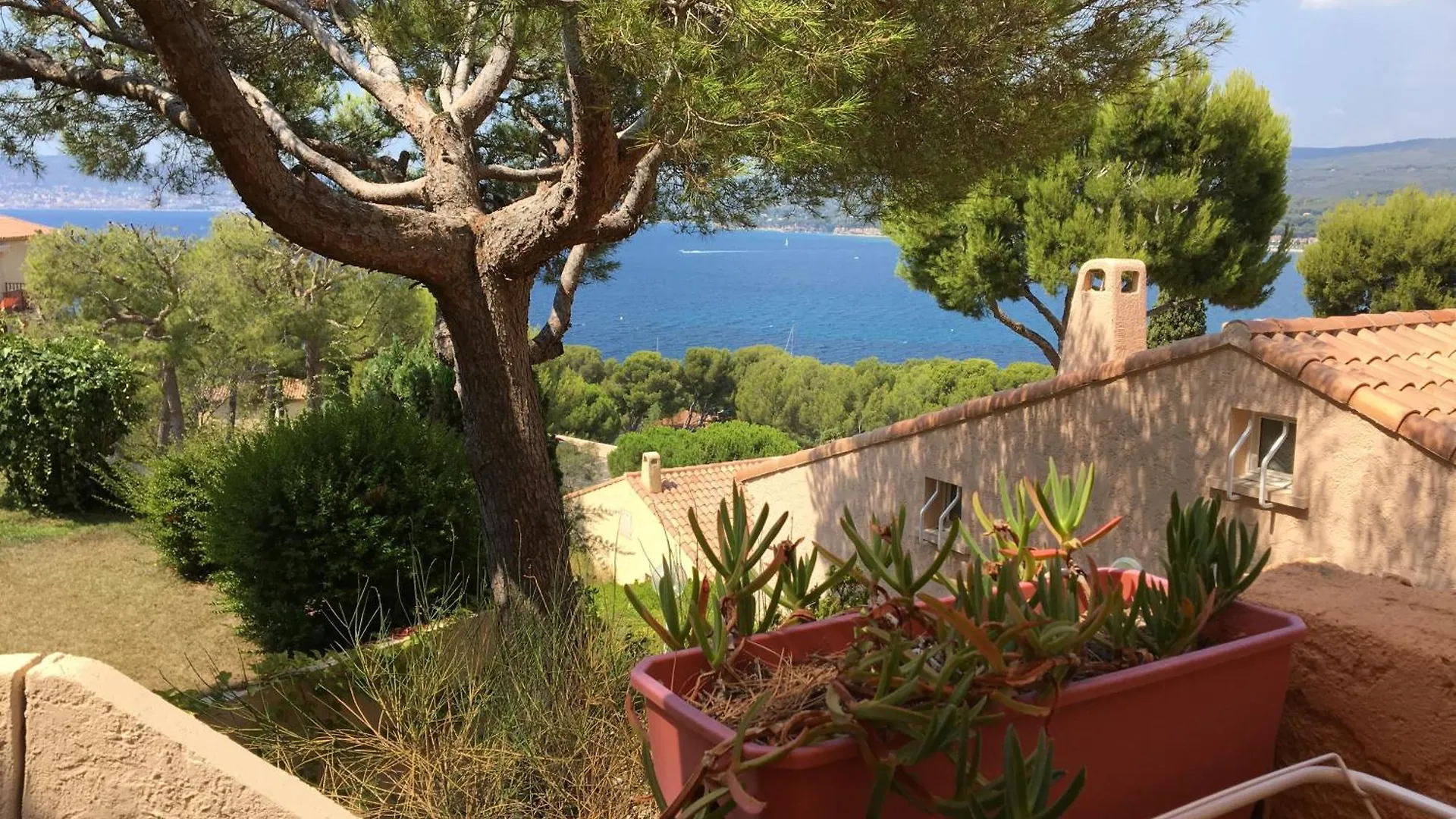 T2 Vue Mer Avec Balcon, Climatise, Piscine Saint-Cyr-sur-Mer